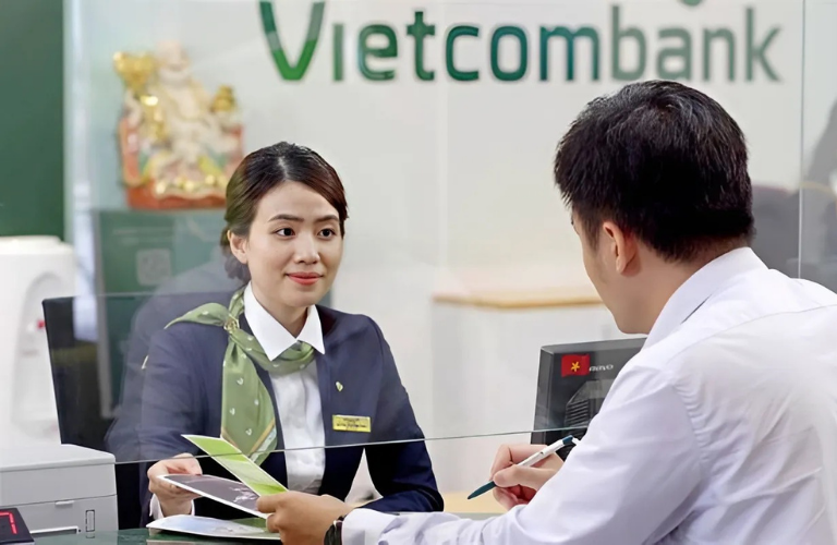 Đồng phục ngân hàng Vietcombank